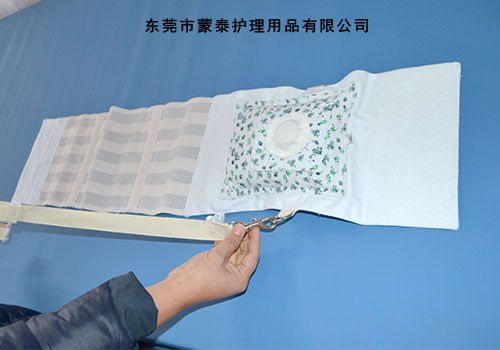 把備用呆帶的掛鉤掛上