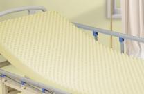 幫助輕度壓瘡風(fēng)險(xiǎn)者或手腳能動(dòng)但沒(méi)有力氣獨(dú)自下床活動(dòng)的長(zhǎng)者預(yù)防長(zhǎng)褥瘡的靜態(tài)防褥瘡床墊