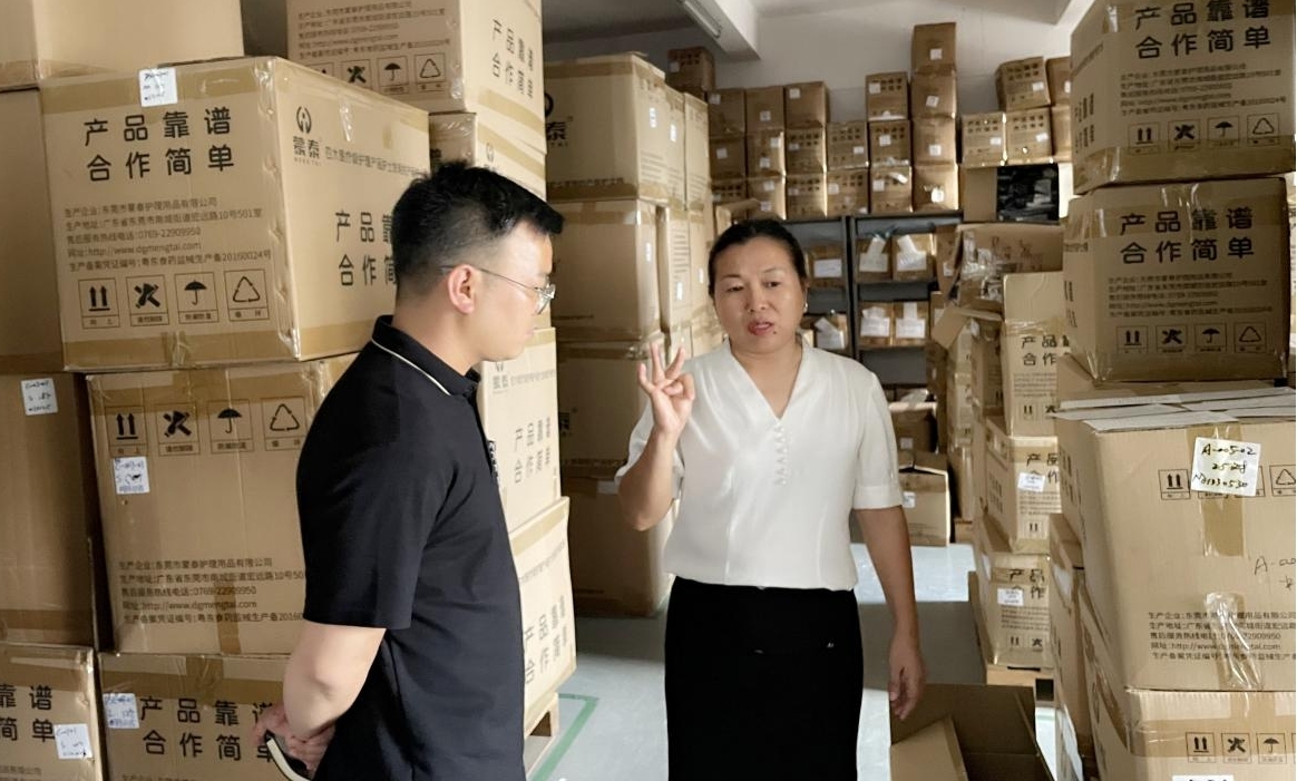 蒙泰創(chuàng)始人陳仁英帶云匠科技李總、方總參觀倉庫和工廠